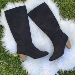 Suede black boots